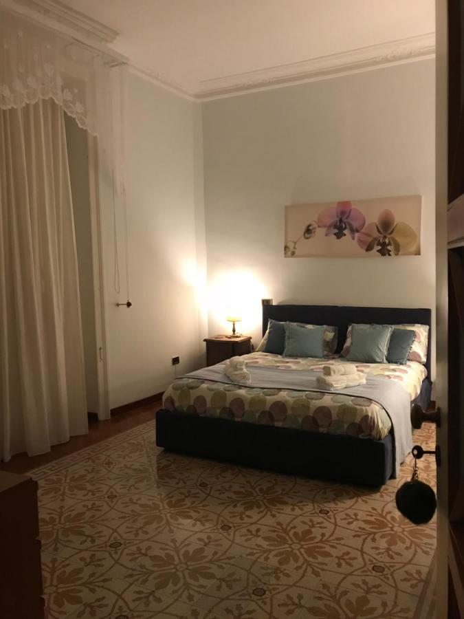 Arche Bed and Breakfast Salerno Rum bild